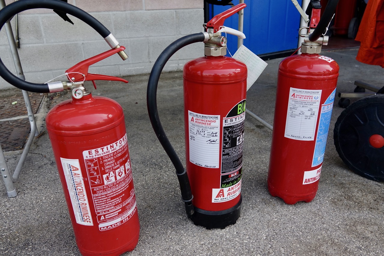 DSC07076-Antincendio riminese corsi addetti antincendio livello 1-2-3 - dimensioni grandi